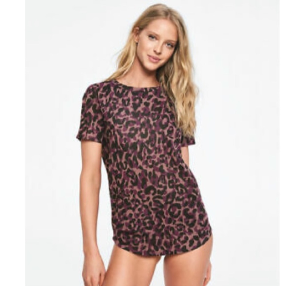 5 for $25🎈NWT VS PINK purple camo leopard top